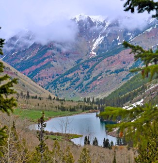crater lake aspen maroon bells colorado hike maroon lake silver bells 